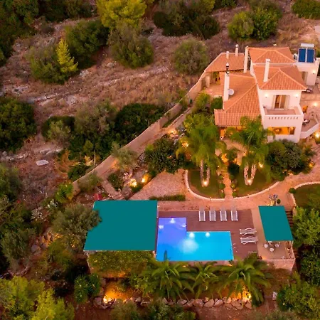 Maira Luxurious With Private Swimming Pool ヴィラ