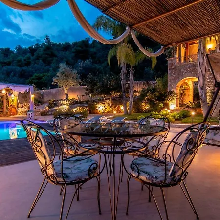 ヴィラ Maira Luxurious With Private Swimming Pool *