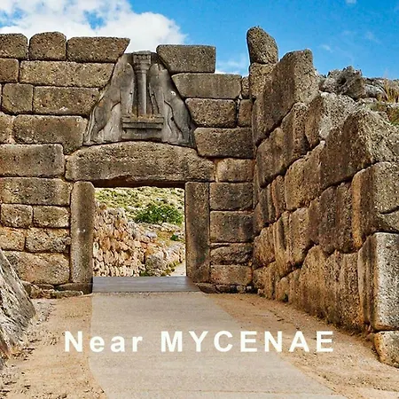 Maira Luxurious With Private Swimming Pool