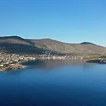 Villa Maira Luxurious With Private Swimming Pool Kórfos