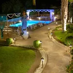 Maira Luxurious With Private Swimming Pool