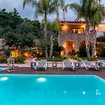 Maira Luxurious With Private Swimming Pool Villa
