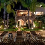 Maira Luxurious With Private Swimming Pool *