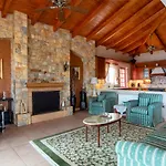 Villa Maira Luxurious With Private Swimming Pool Kórfos