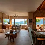 Maira Luxurious With Private Swimming Pool * Kórfos