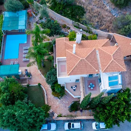 Villa Maira Luxurious With Private Swimming Pool Kórfos
