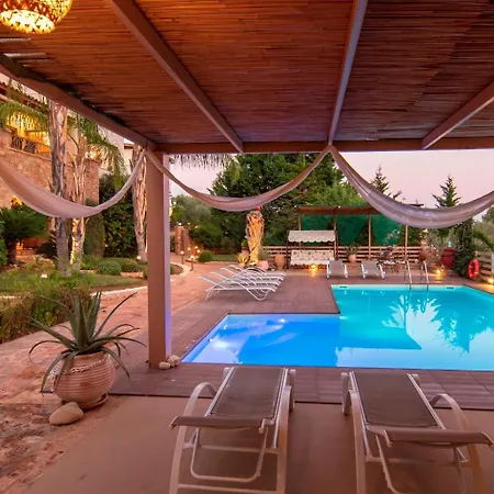 Maira Luxurious With Private Swimming Pool Villa *