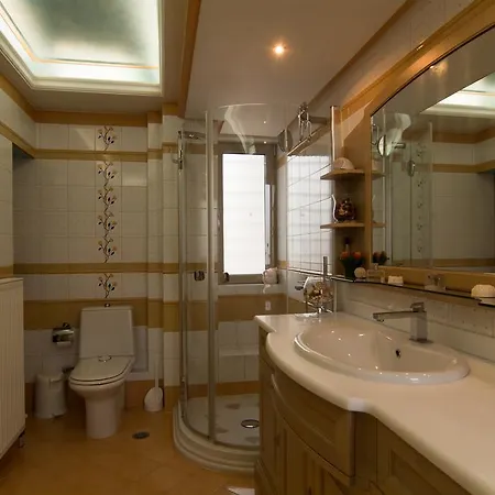 Maira Luxurious With Private Swimming Pool Vila