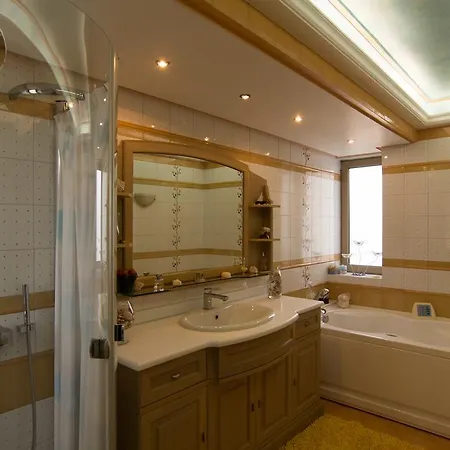 Maira Luxurious With Private Swimming Pool * Kórfos