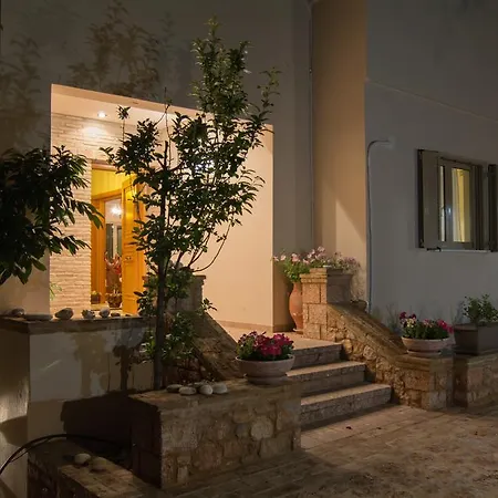 Maira Luxurious With Private Swimming Pool Vila