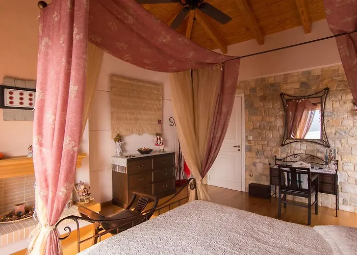 Maira Luxurious With Private Swimming Pool * Kórfos