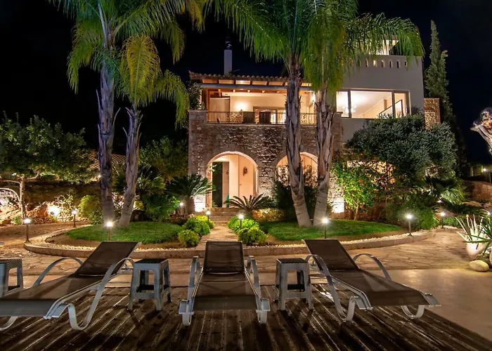 Maira Luxurious With Private Swimming Pool *