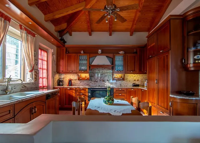 Villa Maira Luxurious With Private Swimming Pool *