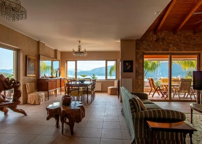 Maira Luxurious With Private Swimming Pool * Kórfos