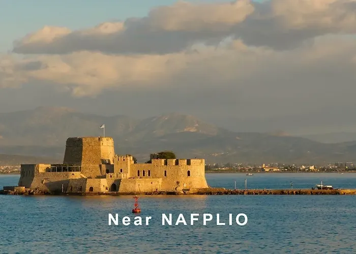 Maira Luxurious With Private Swimming Pool Villa