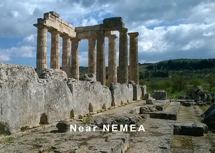 Maira Luxurious With Private Swimming Pool